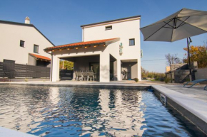 Villa Ella